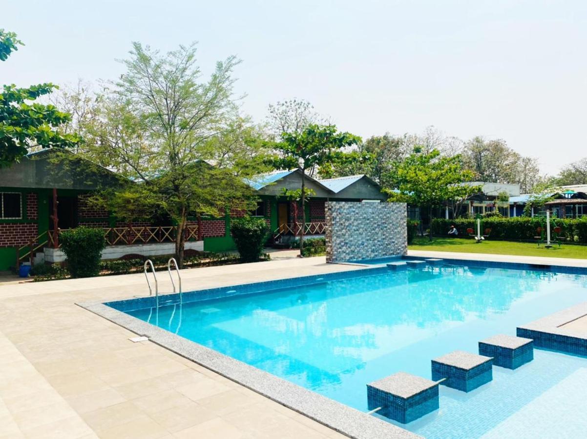 Lighthouse Waterpark And Resort Mansar Экстерьер фото