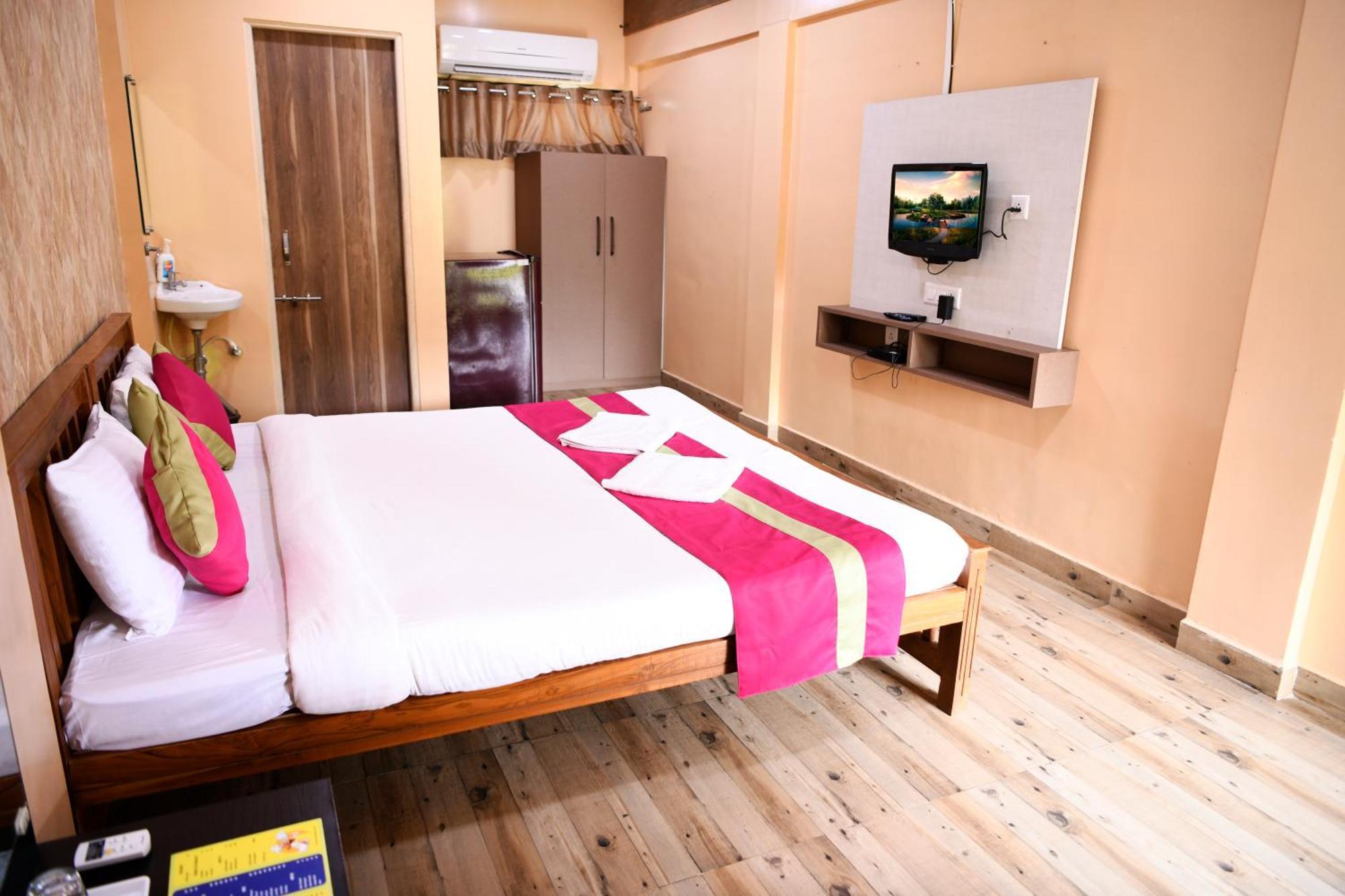 Lighthouse Waterpark And Resort Mansar Экстерьер фото